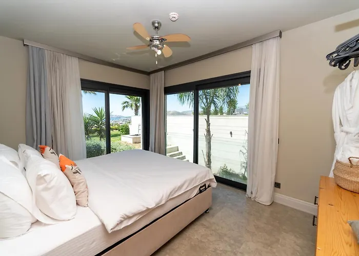 Vistaport B - Luxury With Private Pool And Sea View *