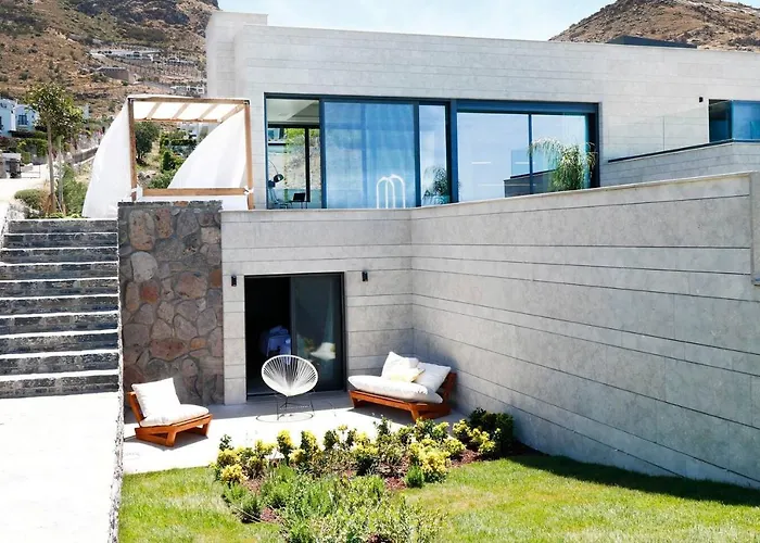Villa Vistaport B - Luxury With Private Pool And Sea View